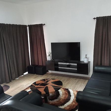 Samayra'S Apartment Nadi Luaran gambar